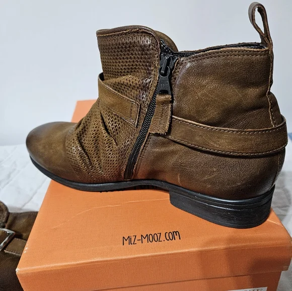 Miz Mooz Ankle Boots Size 42 - Picture 2 of 3